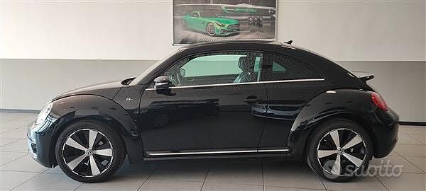 Usata VW Beetle R-line 140 CV (102 kW) 2014 Nero Utilitaria