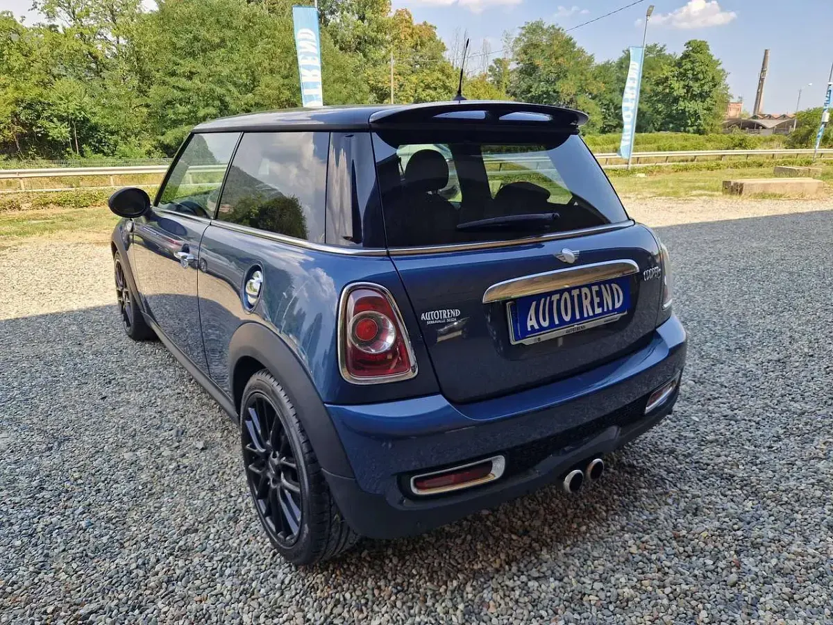Usata Mini Cooper S 184 CV (135 kW) 2010 Blu/azzurro Utilitaria