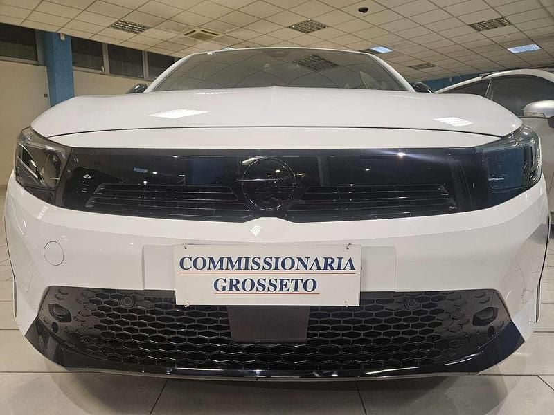 Usata Opel Corsa 101 CV (74 kW) 2025 Arktis white Berlina