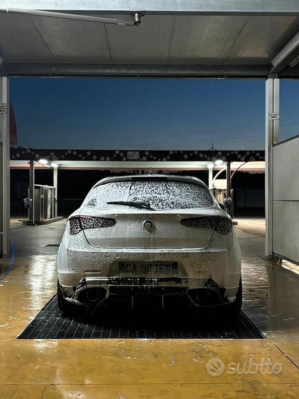 Usata Alfa Romeo Giulietta 109 CV (80 kW) 2011 Utilitaria