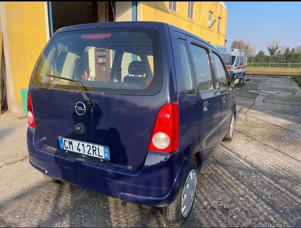 Usata Opel Agila Cosmo 60 CV (44 kW) 2004 Blu/azzurro Monovolume