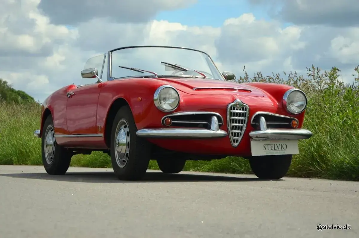 Usata Alfa Romeo Giulia 92 CV (67 kW) 1964 Rosso Cabrio