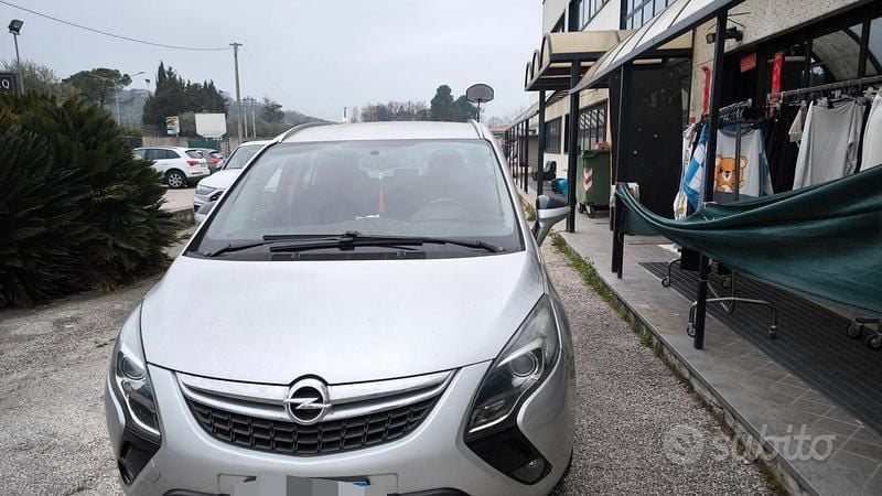 Usata Opel Zafira 140 CV (102 kW) 2014 Grigio Monovolume