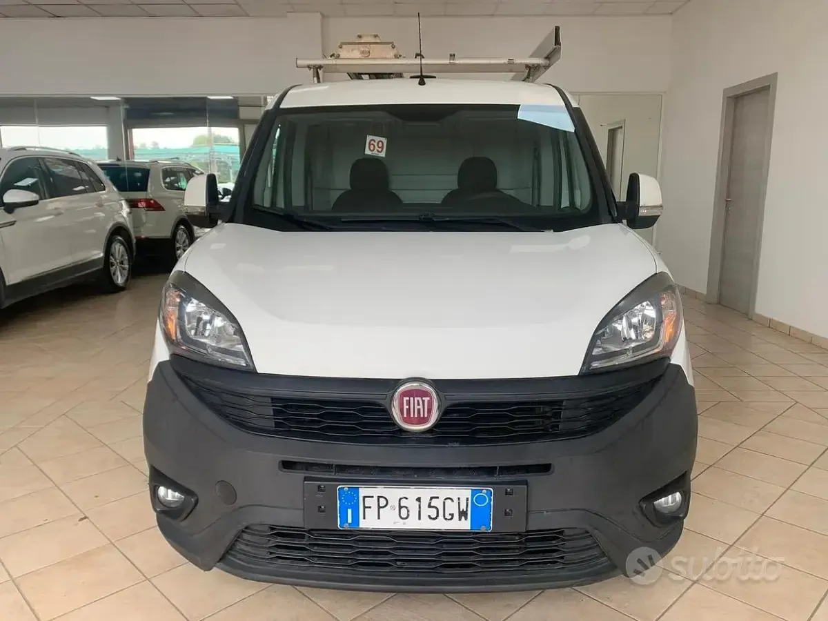 Usata Fiat Doblò 120 CV (88 kW) 2018 Bianco Monovolume