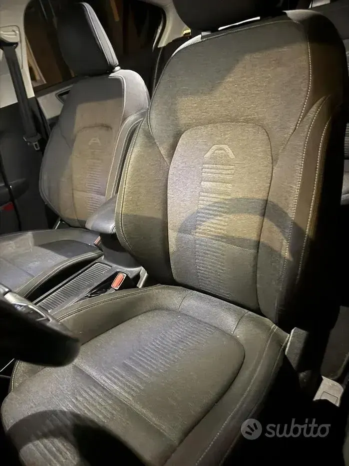 Usata Ford Focus Active 120 CV (88 kW) 2019 Grigio Berlina