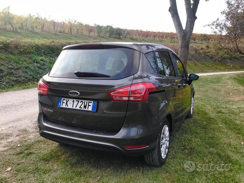 Usata 2017 Ford B-MAX Monovolume | 9500 € (Molto cara) - Immagine 1/4