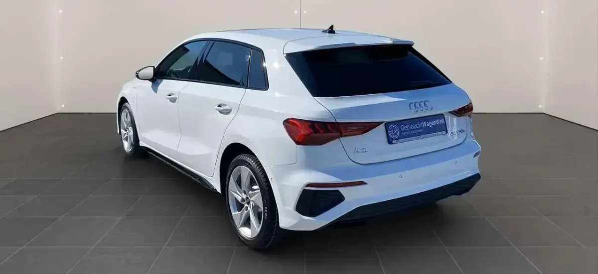 Usata Audi A3 Ambiente 150 CV (110 kW) 2022 Bianco Berlina