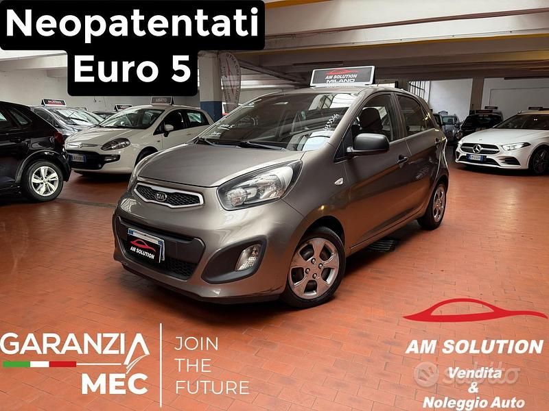 Usata Kia Picanto 69 CV (50 kW) 2011 Grigio Utilitaria
