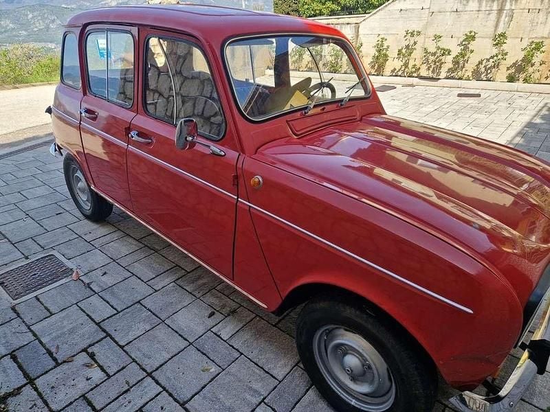 Usata Renault R4 33 CV (24 kW) 1977 Rosso