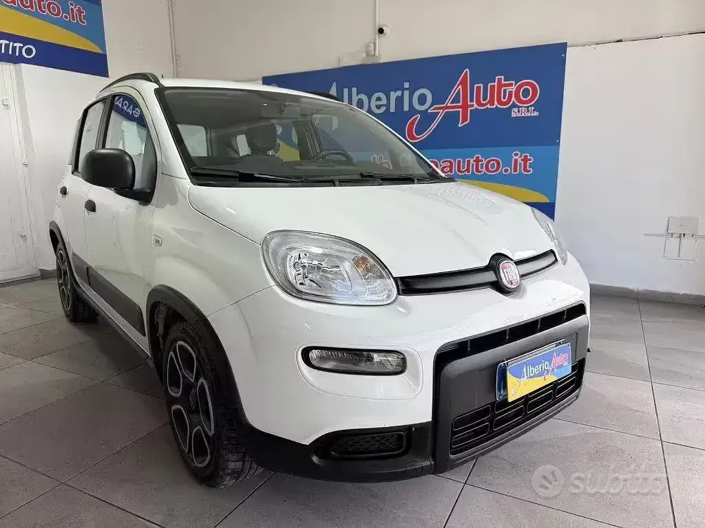 Usata Fiat Panda City Life 69 CV (50 kW) 2021 Bianco Utilitaria