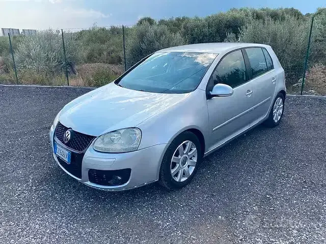 Usata VW Golf IV Sportline 105 CV (77 kW) 2006 Grigio Utilitaria