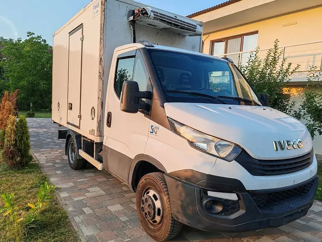 Usata Iveco Daily 150 CV (110 kW) 2017 Furgone