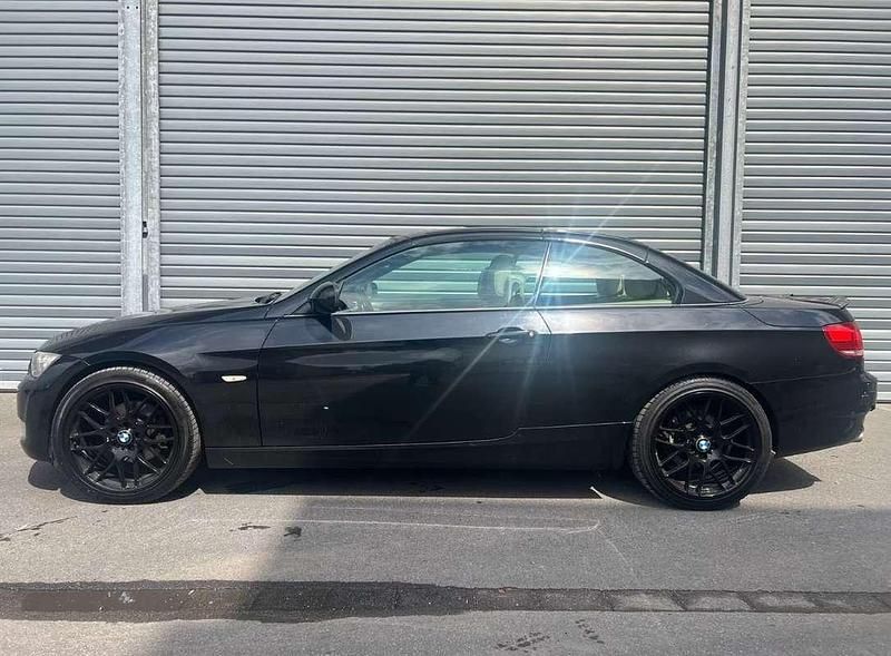 Usata BMW 320 Cabriolet 177 CV (130 kW) 2009 Nero Cabrio