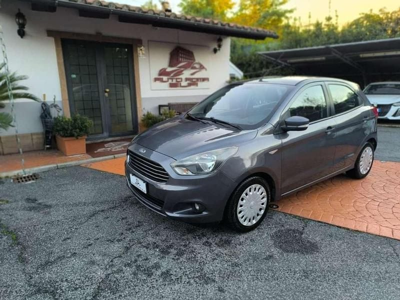 Grigio scuro Usata 2017 Ford Ka Tre volumi | 7490 € (Buon prezzo) - Immagine 1/4