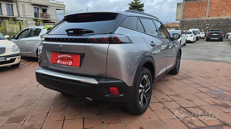 Usata Peugeot 2008 Allure 110 CV (80 kW) 2022 Grigio SUV