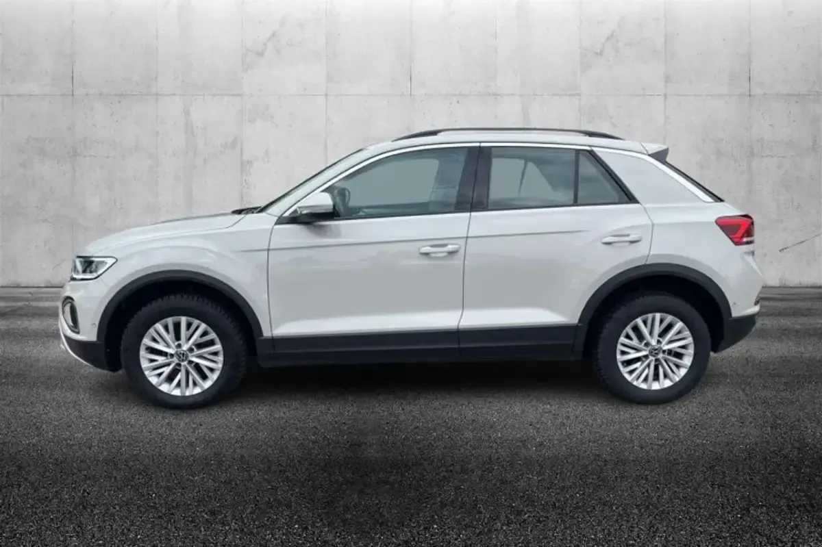 Usata VW T-Roc Life 150 CV (110 kW) 2023 Grigio SUV