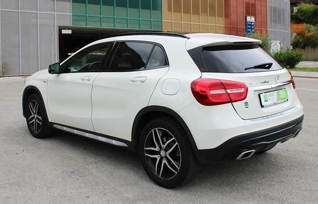 Usata Mercedes GLA200 Premium 136 CV (100 kW) 2016 Bianco SUV