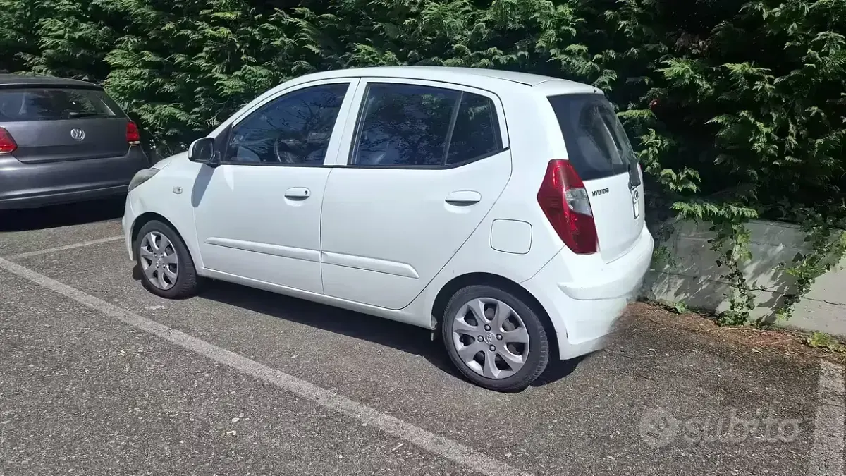 Usata Hyundai i10 66 CV (48 kW) 2013 Bianco Utilitaria