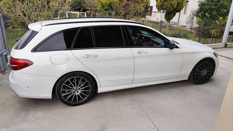 Usado Mercedes 220 AMG line 170 CV (125 kW) 2017 Blanco Familiar