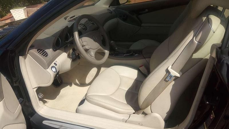 Usata Mercedes SL500 306 CV (225 kW) 2003 Nero Cabrio