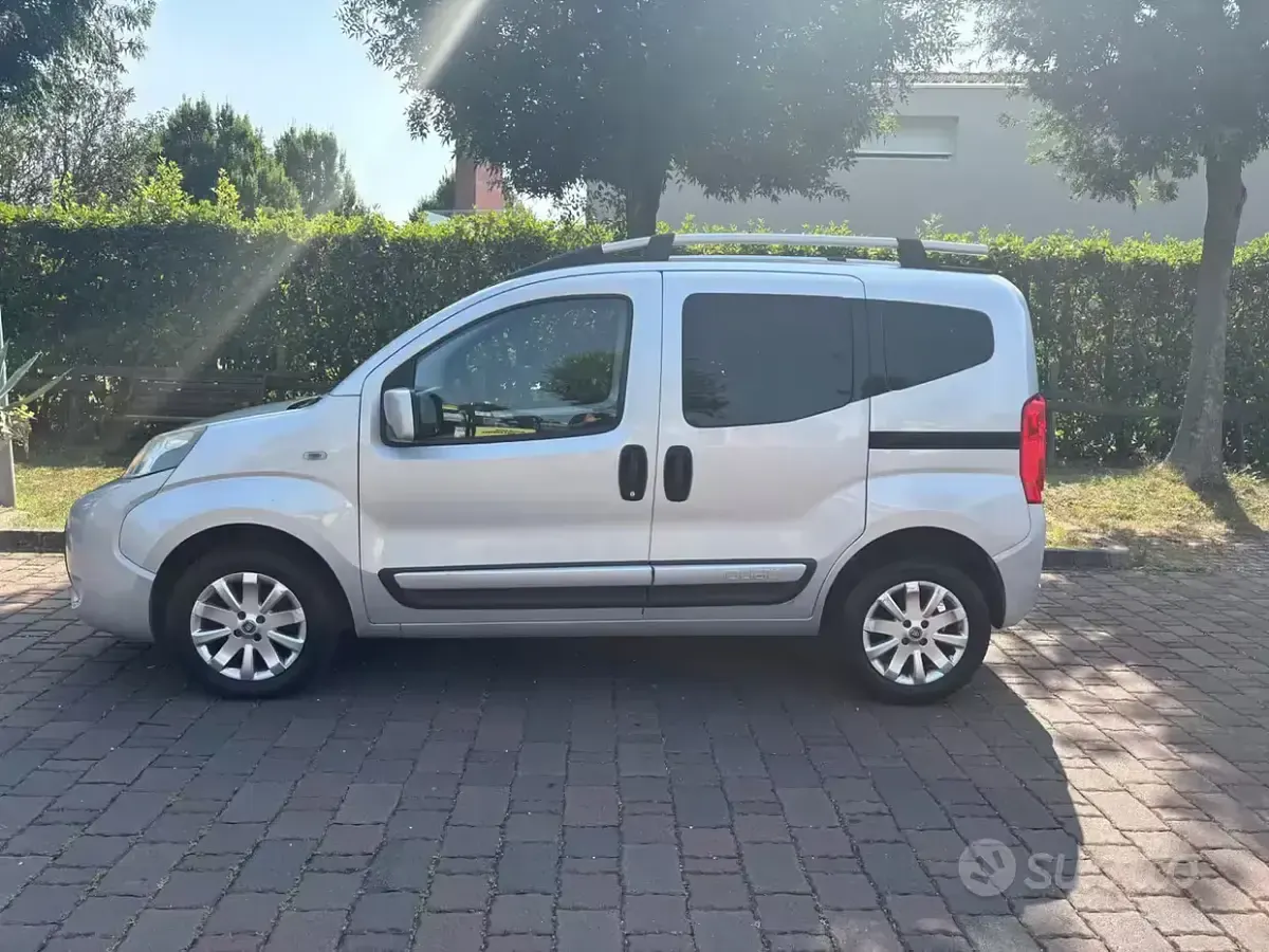 Usata Fiat Qubo Trekking 75 CV (55 kW) 2015 Grigio Monovolume