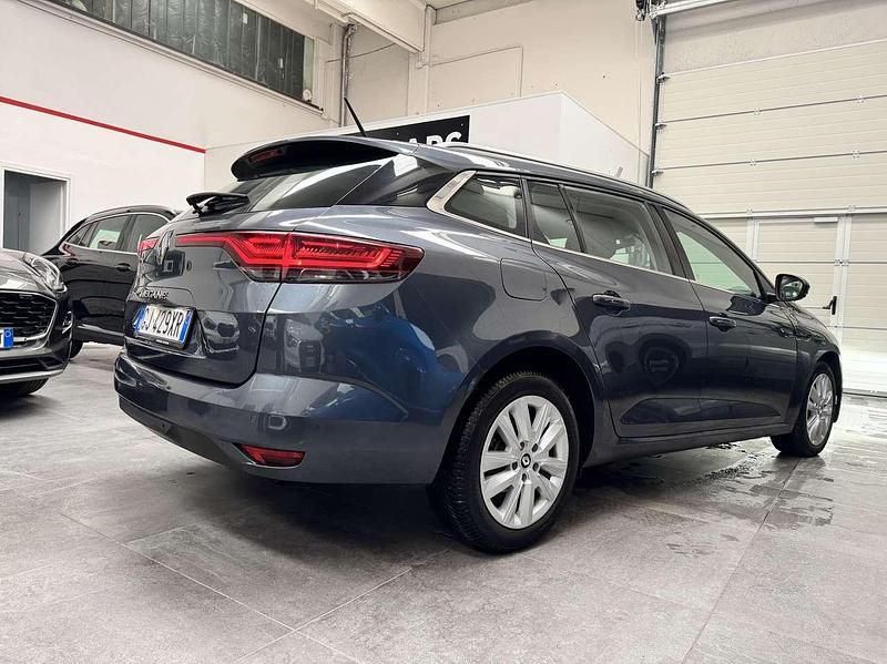 Usata Renault Mégane IV Business 116 CV (85 kW) 2022 Blu/azzurro Station wagon