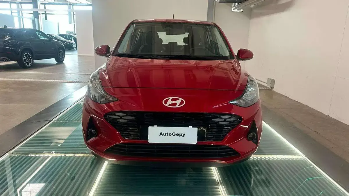 Usata Hyundai i10 67 CV (49 kW) 2024 Bordeaux Utilitaria