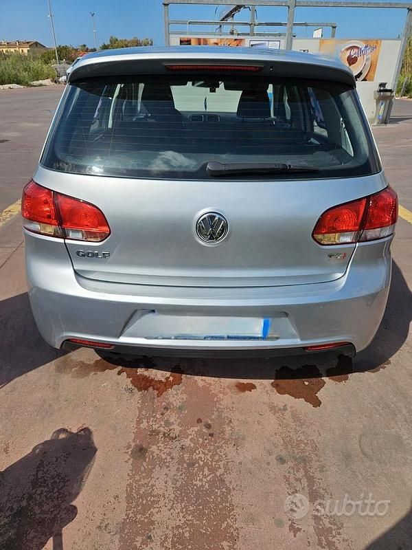 Usata VW Golf VI 105 CV (77 kW) 2011 Grigio Utilitaria
