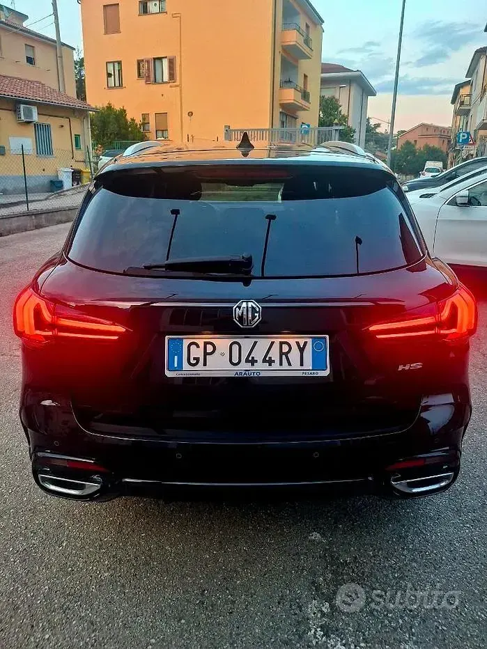 Usata MG HS Luxury 162 CV (119 kW) 2023 Nero SUV