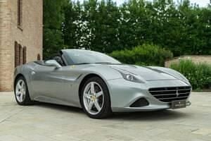 Usata Ferrari California 560 CV (411 kW) 2014 Grigio Cabrio