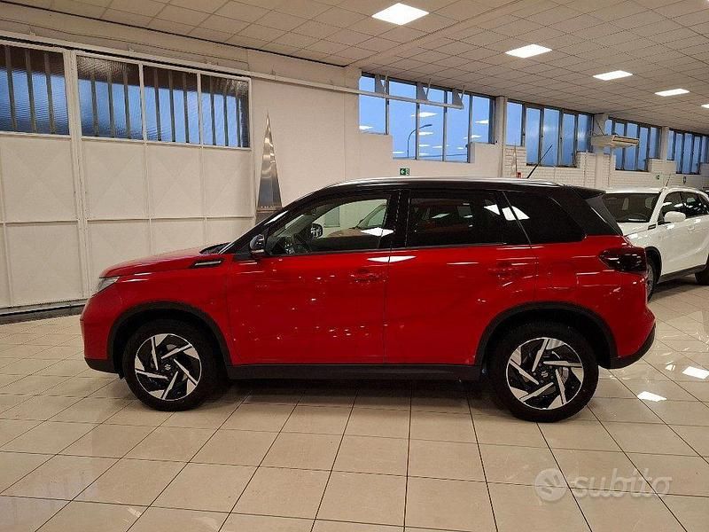 Second-hand Suzuki Vitara 110 CP (80 kW) 2025 Roșu SUV