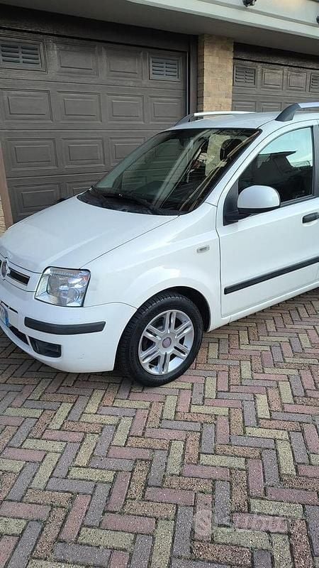 Usata Fiat Panda Dynamic 69 CV (50 kW) 2010 Bianco Utilitaria