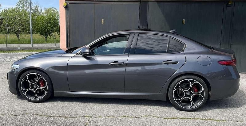 Usata Alfa Romeo Giulia Sprint 190 CV (139 kW) 2022 Grigio Berlina