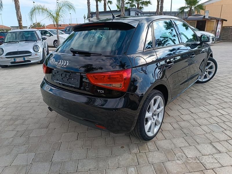 Usata Audi A1 105 CV (77 kW) 2012 Nero Utilitaria