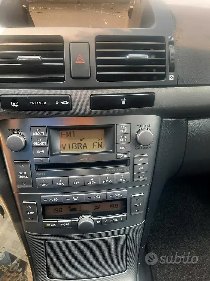 Usata Toyota Avensis 150 CV (110 kW) 2008 Grigio Station wagon