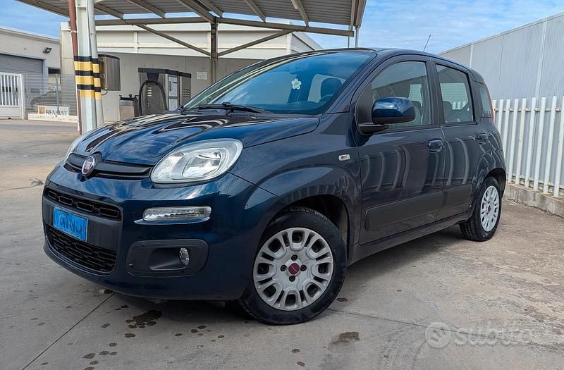 Usata 2015 Fiat Panda Lounge Due volumi | 6800 € (Buon prezzo) - Immagine 1/4