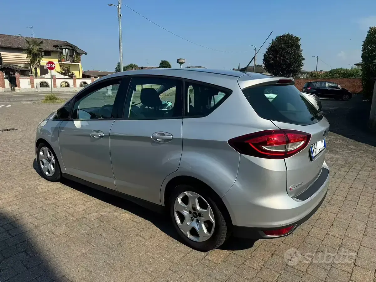 Usata Ford C-MAX 100 CV (73 kW) 2016 Grigio Monovolume