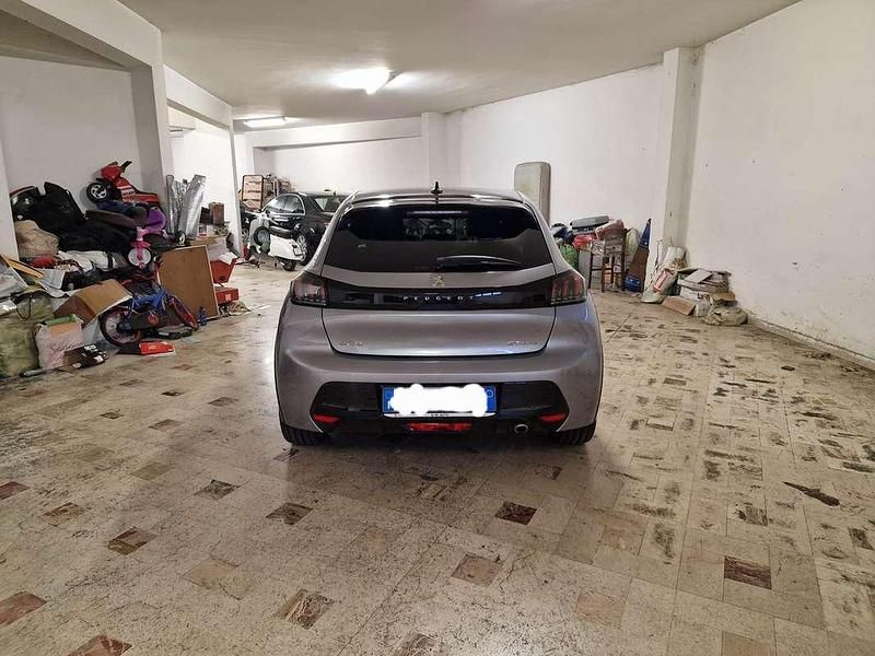 Usata Peugeot 208 GT-line 101 CV (74 kW) 2020 Utilitaria