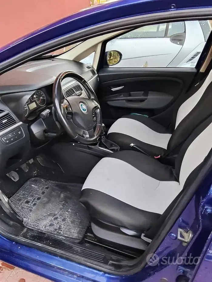 Usata Fiat Punto 2007 Blu Utilitaria