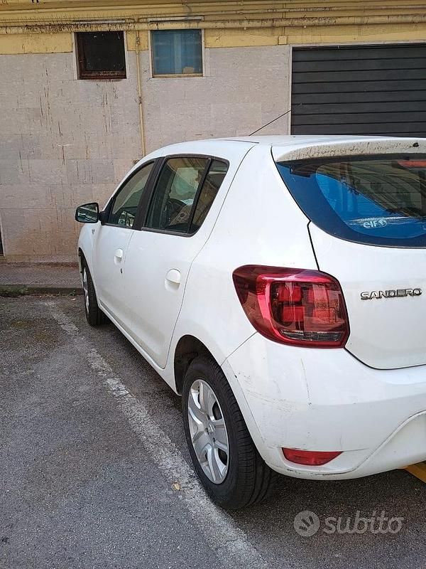 Usata Dacia Sandero 90 CV (66 kW) 2018 Utilitaria