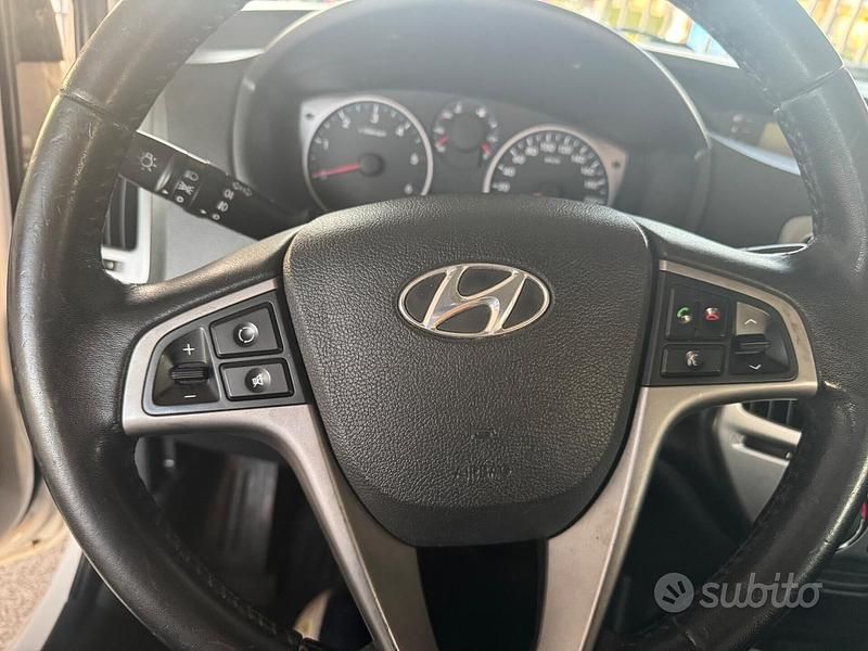 Usata Hyundai i20 Edition 90 CV (66 kW) 2013 Bianco Berlina