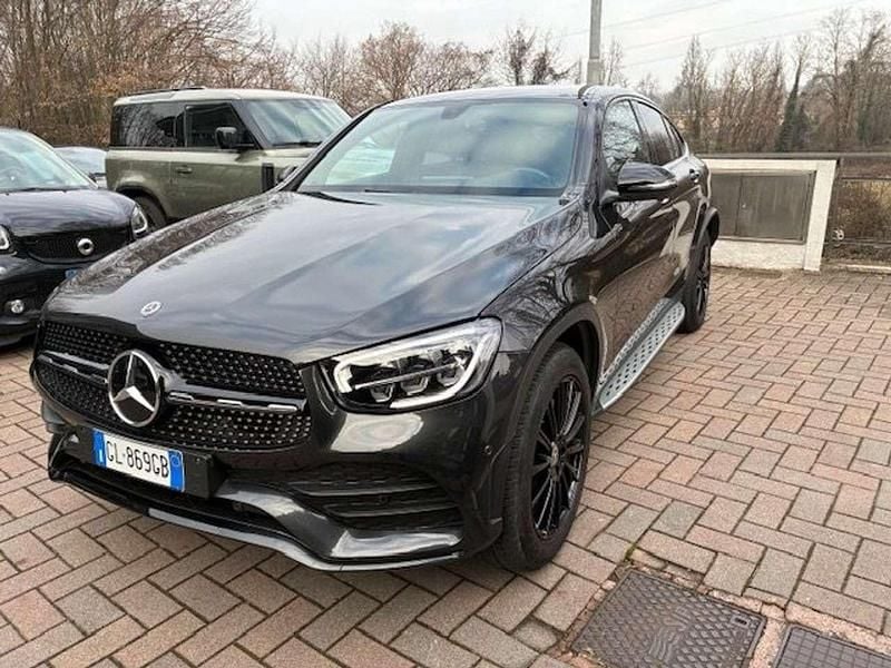 Grigio scuro Usata 2022 Mercedes GLC300e Premium Coupé | 46.500 € (Ottimo prezzo) - Immagine 1/4