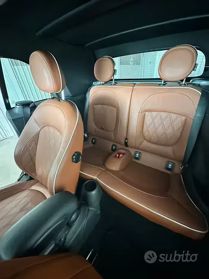 Usata Mini Cooper D Cabriolet 116 CV (85 kW) 2016 Nero Cabrio