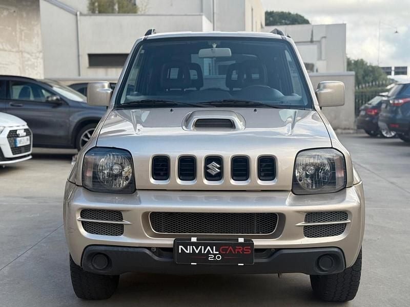 Usata Suzuki Jimny 86 CV (63 kW) 2010 Marrone SUV