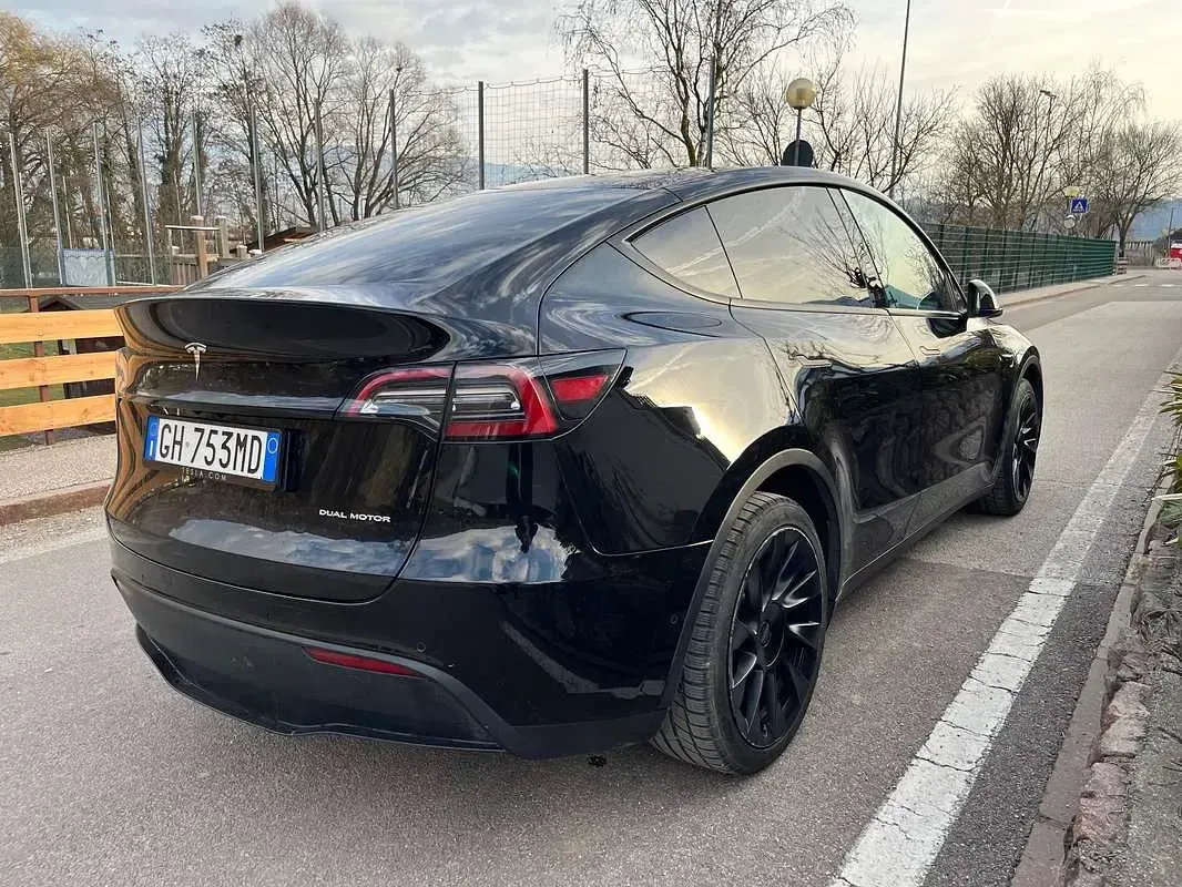 Usata Tesla Model Y 152 kW (208 CV) 2021 Nero SUV