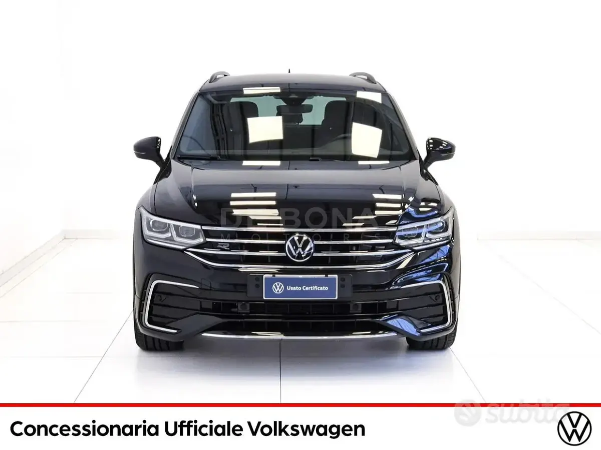 Usata VW Tiguan R-line 150 CV (110 kW) 2023 Nero SUV