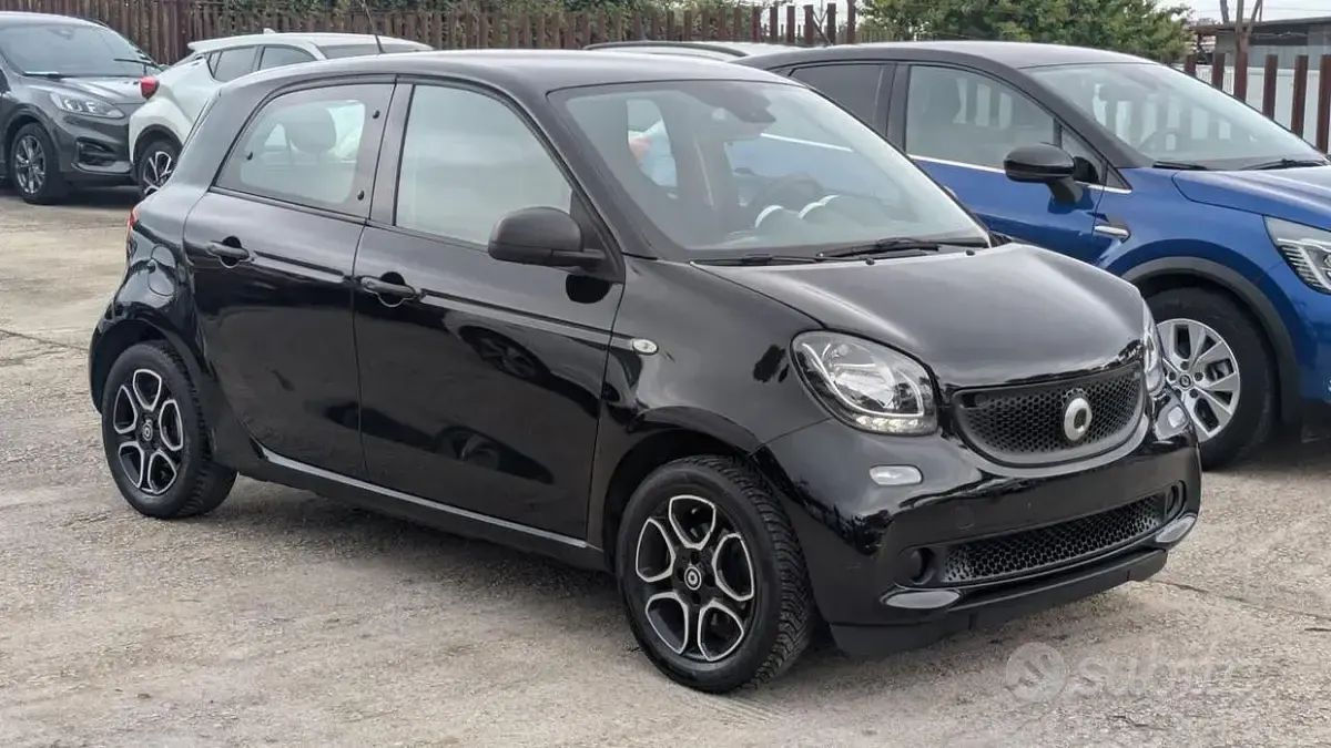 Usata Smart ForFour 71 CV (52 kW) 2019 Nero Utilitaria
