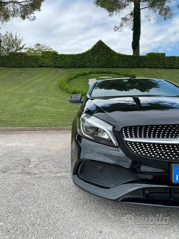 Usata Mercedes A160 Premium 102 CV (75 kW) 2018 Nero Berlina