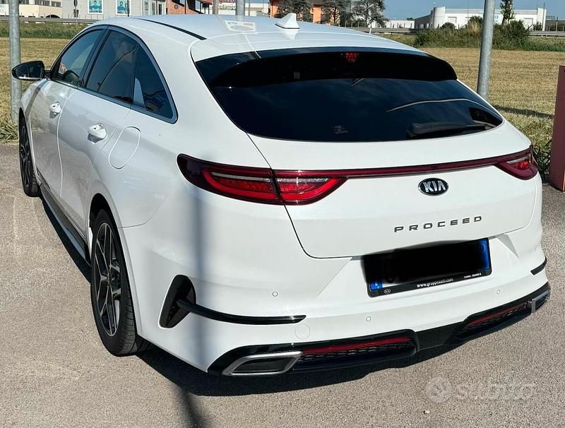 Usata Kia ProCeed 136 CV (100 kW) 2021 Bianco Station wagon