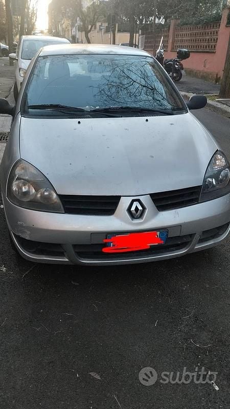Usata Renault Clio II 58 CV (42 kW) 2007 Grigio Utilitaria